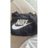 Haut nike 7/8 ans noir blanx rouge