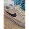 Basket Nike femme.fille taille 37.5 blanc noir beige