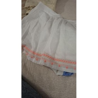Jupe blanche brodée taille S
