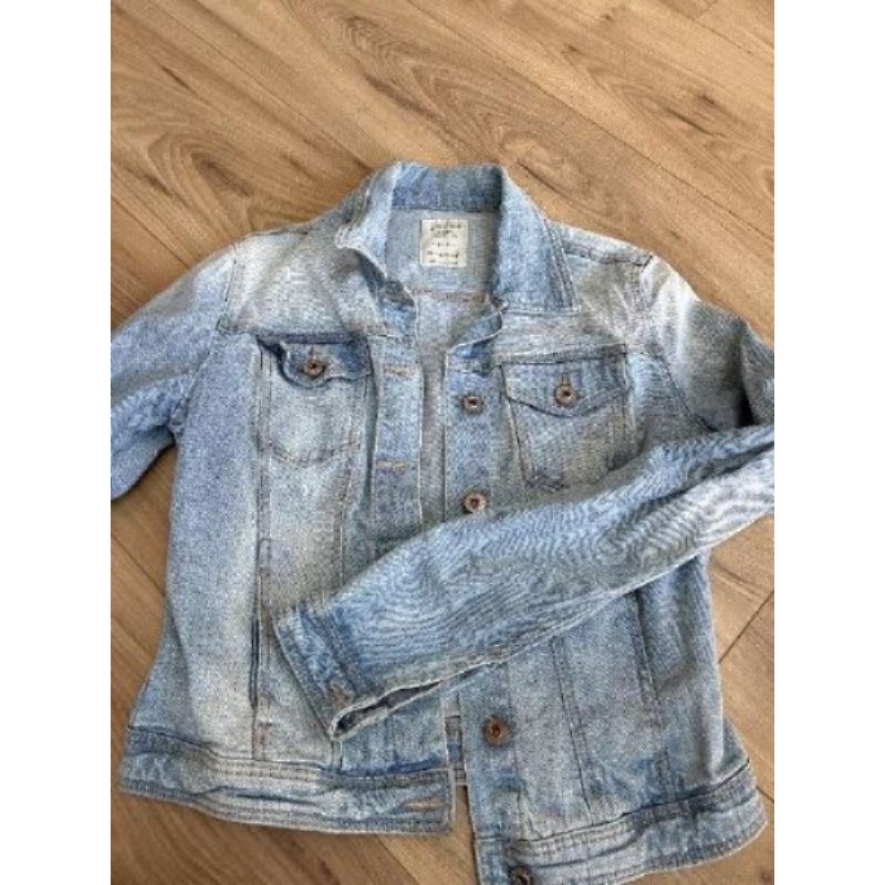 Veste en jean Bershka taille XS ou 12 ans 