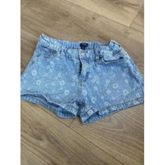 Short jean à fleurs...