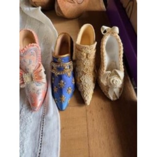 Lot de 4 petites chaussures