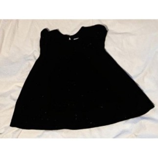 Robe noire en polyester...