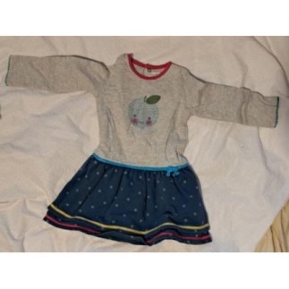 Robe avec haut gris et...