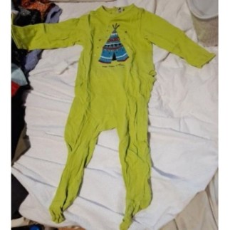 Pyjama en coton vert pomme...