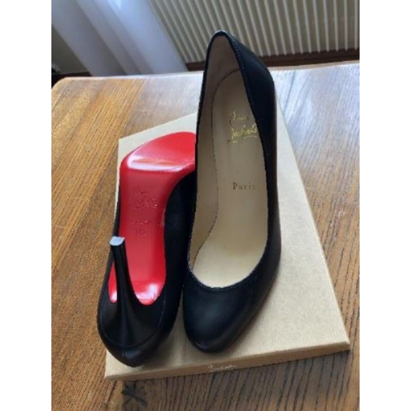 Chaussures Christian Louboutin P 37,5