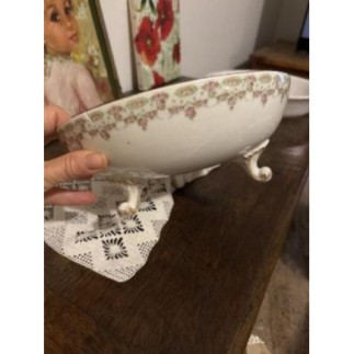 Vieille coupe en porcelaine...