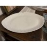 Grand plat blanc ovale en faïence 