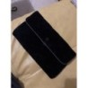 Pochette en velour noir pour maquillage 