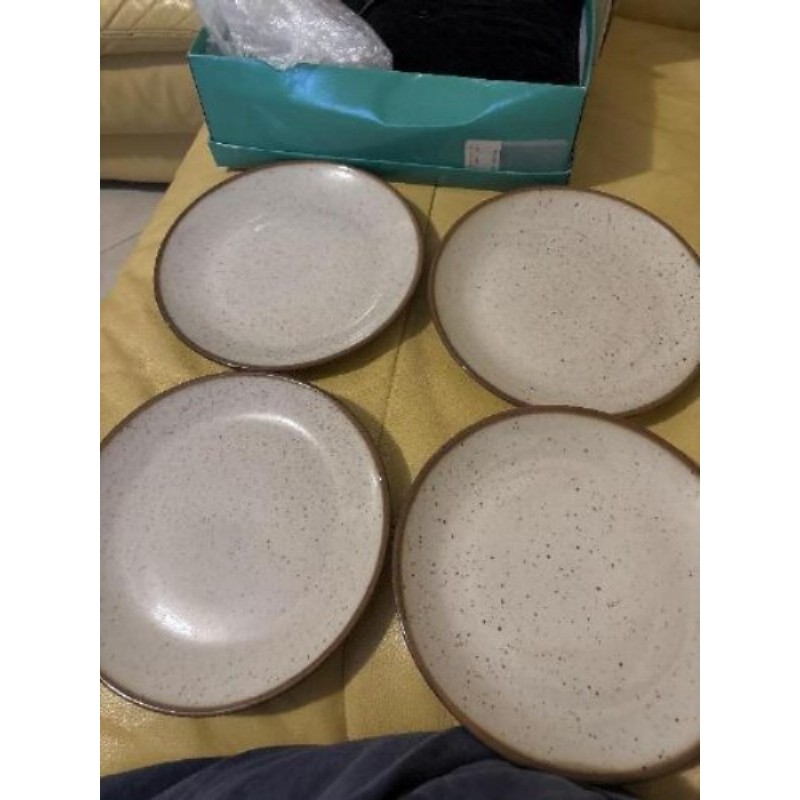 Lot de 4 assiettes en grès 