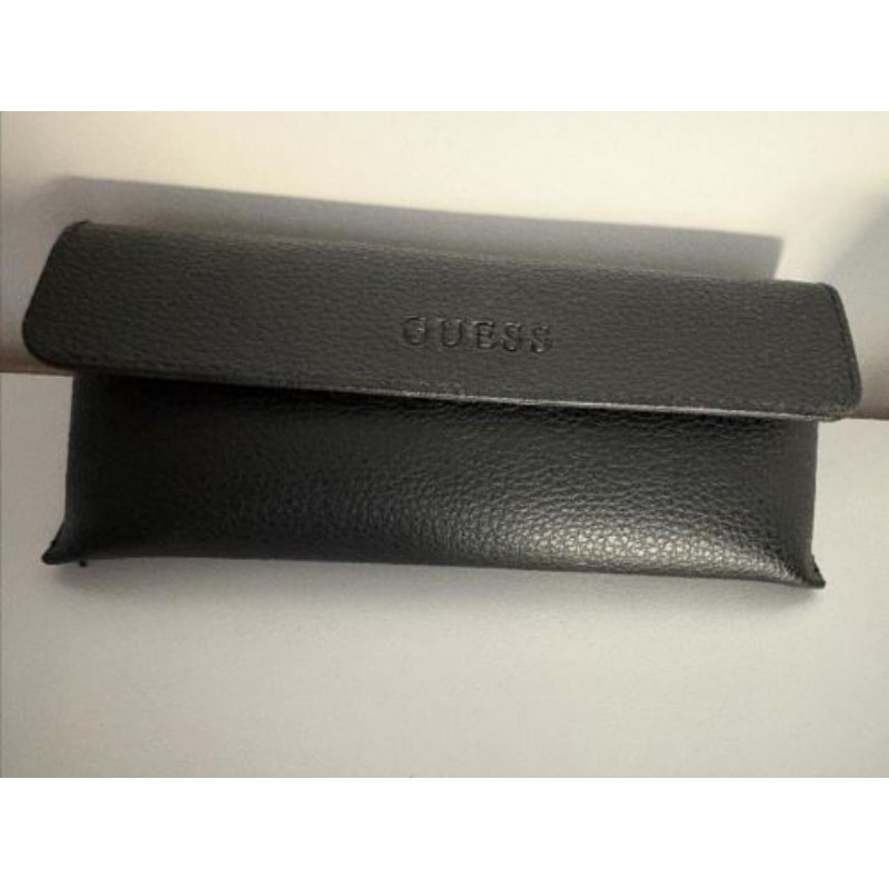 Boitier lunettes Guess