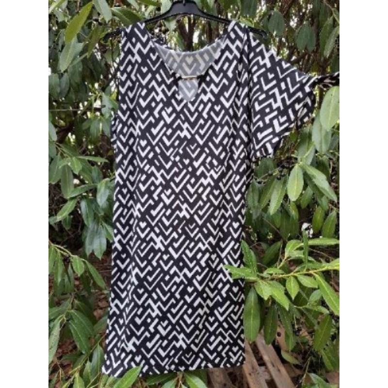 ROBE NOIR ET BLANC GRAPHIQUE MOSQUITOS 38