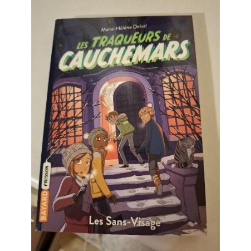 LIVRE TRAQUEURS DE CAUCHEMARS 