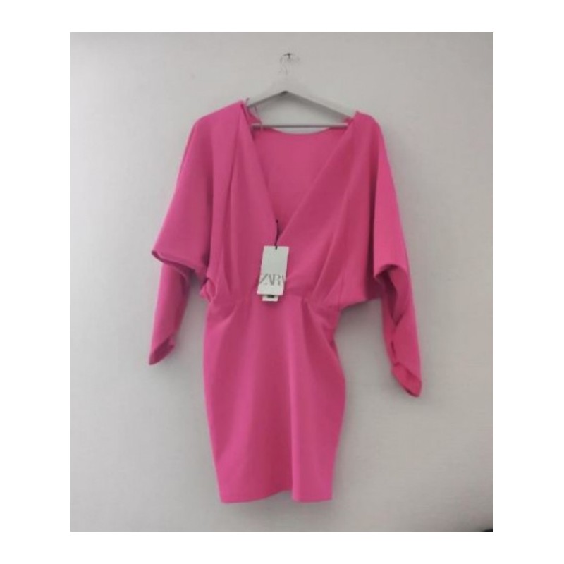 Robe rose Zara neuve avec étiquette 