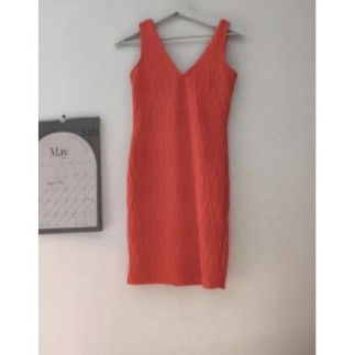 Robe rouge corail sans...