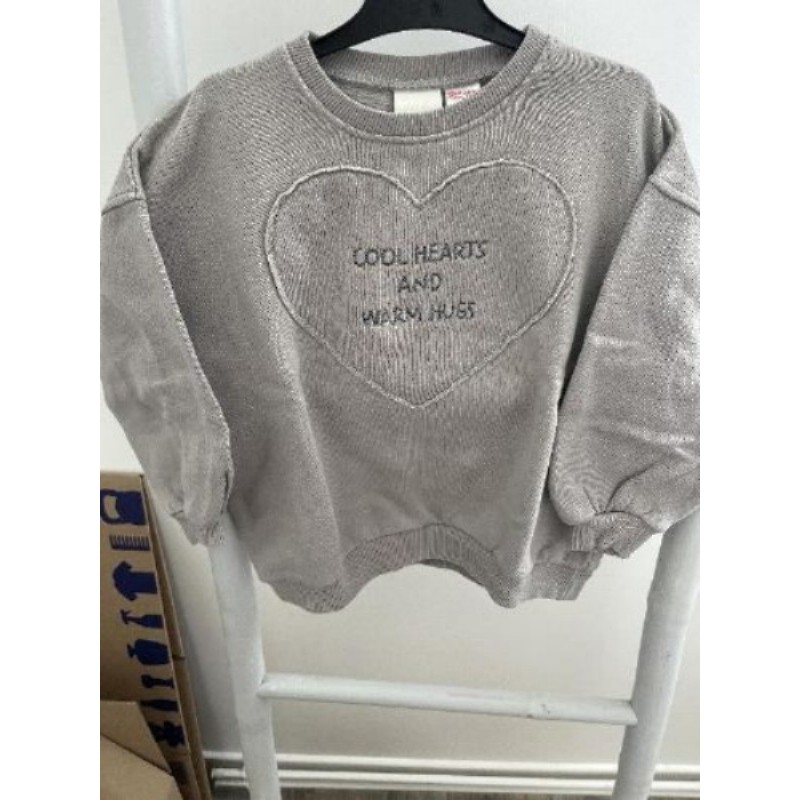 Sweat taupe Fille Zara 4 ans cœur 