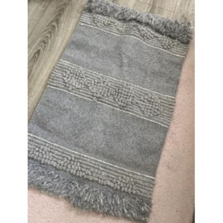 Tapis gris clair 