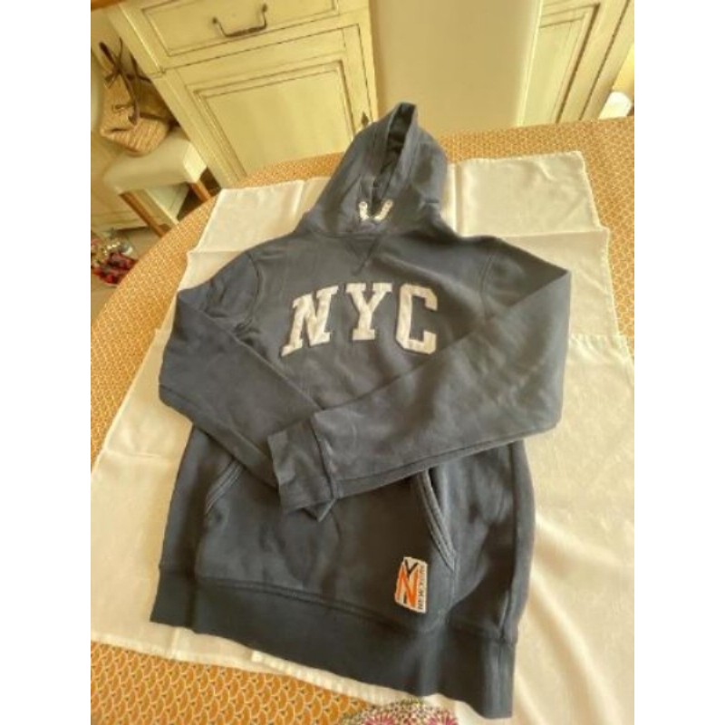 SWEAT H&M NYC  T.8/10 ANS