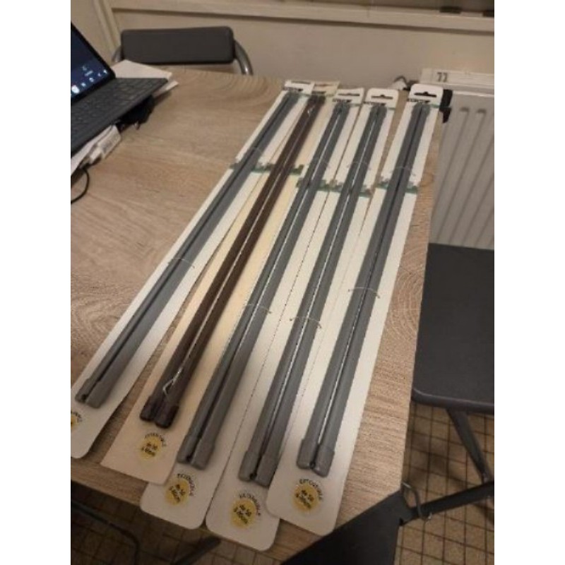 Tringle à rideaux (pièce)