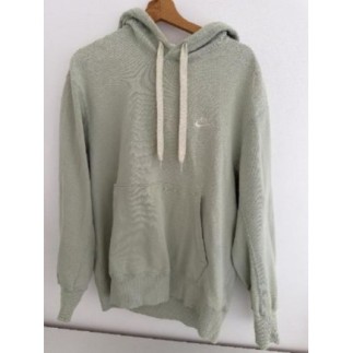 Sweat, de couleur H. Nike.