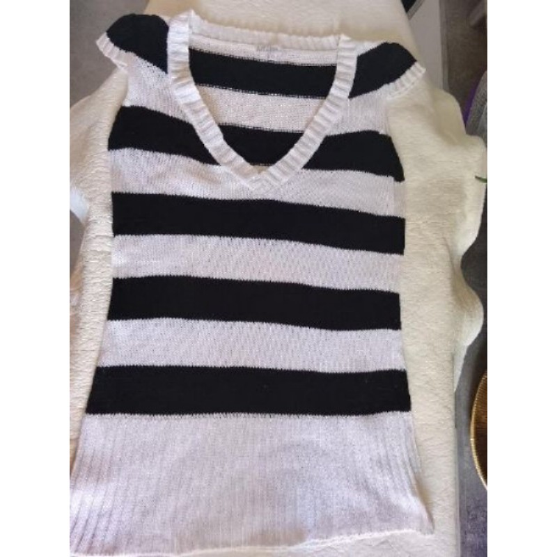 Pull sans manche ou tunique taille T1 AT2 marque Mim