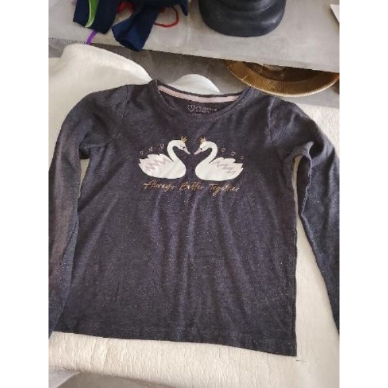 T-shirt manches longues Primark 6 7 ans