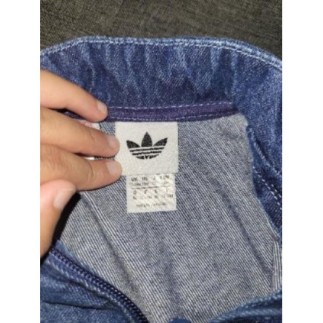 Ensemble en jean ADIDAS...
