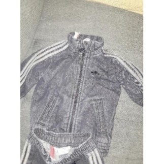 Ensemble en jean ADIDAS...