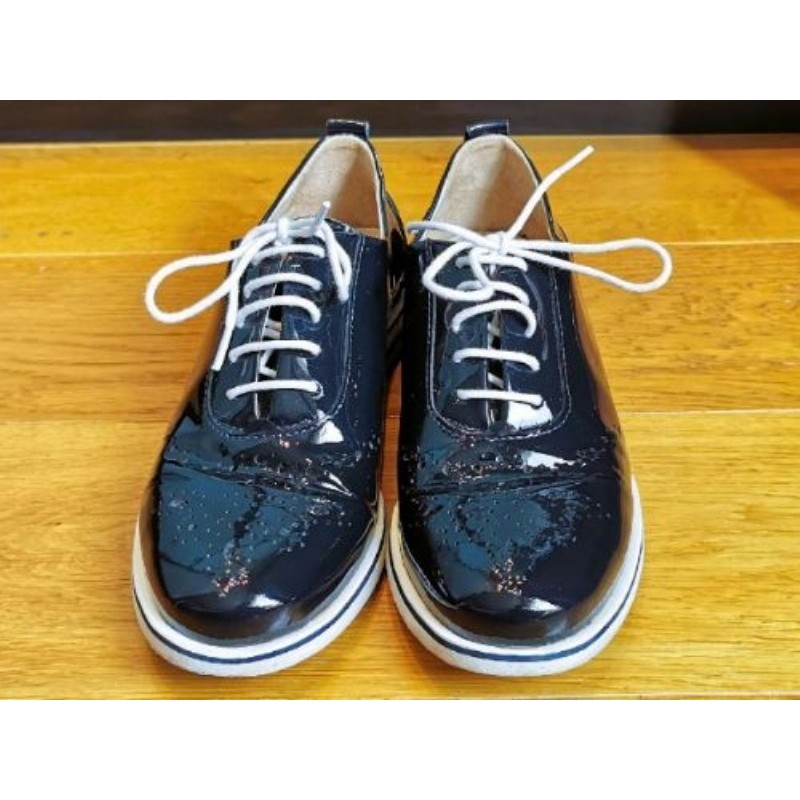 Chaussure à lacet vernis bleu marine Taille : 36