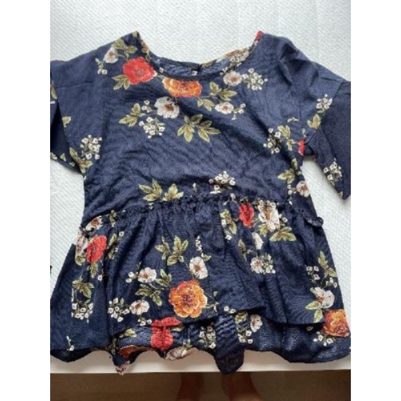 Chemisier bleu fleurie manche courte Taille M, neuf