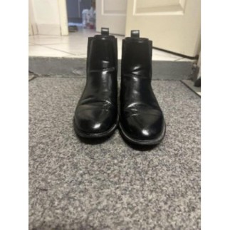 Chaussure homme taille 40...