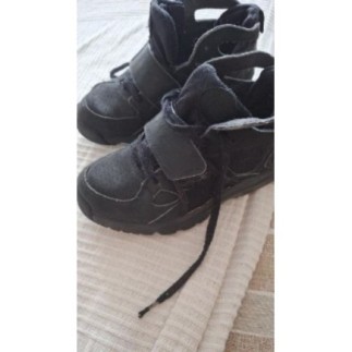 Basket Nike noir  taille 30