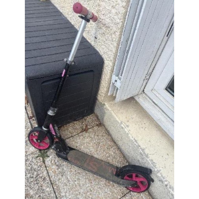 Trottinette  Oxelo rose et noir 