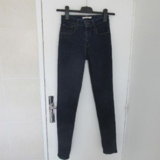 (4318) JEAN femme LEVIS 721...