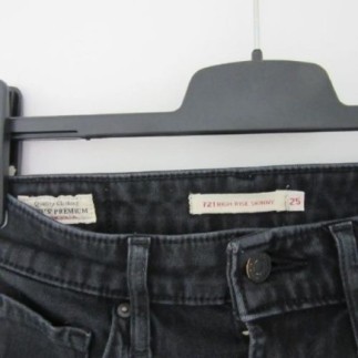 (4393) JEAN femme LEVIS 721...