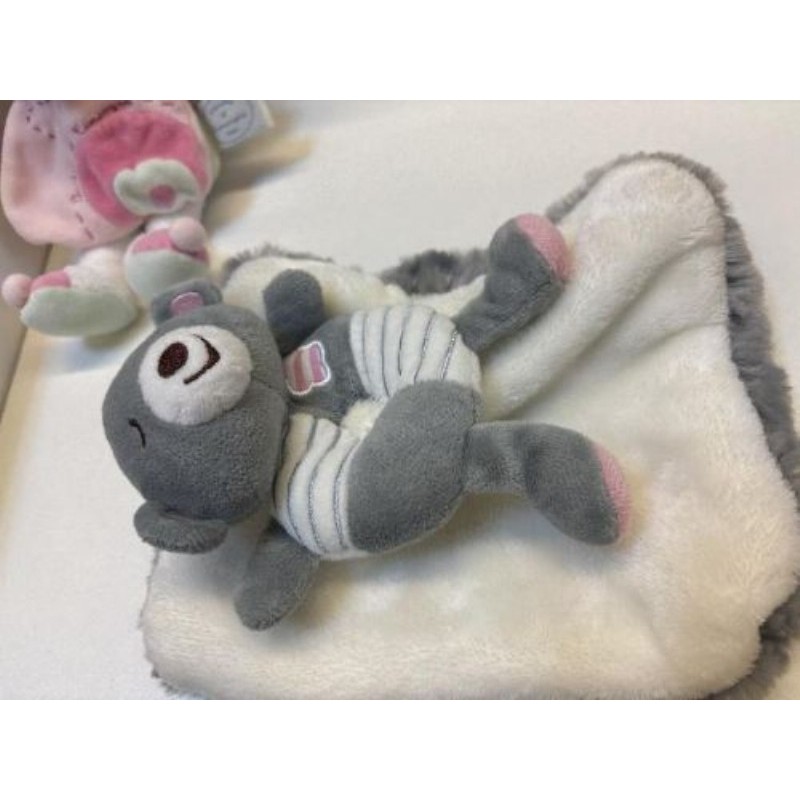 Peluche nounours gris et carré 