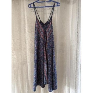 Robe motifs bleu rouge...