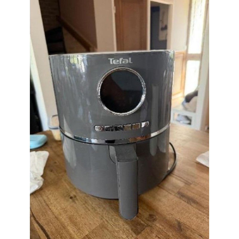 Airfryer tefal très peu servi