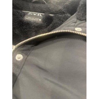 Manteau noir à capuche ZARA...