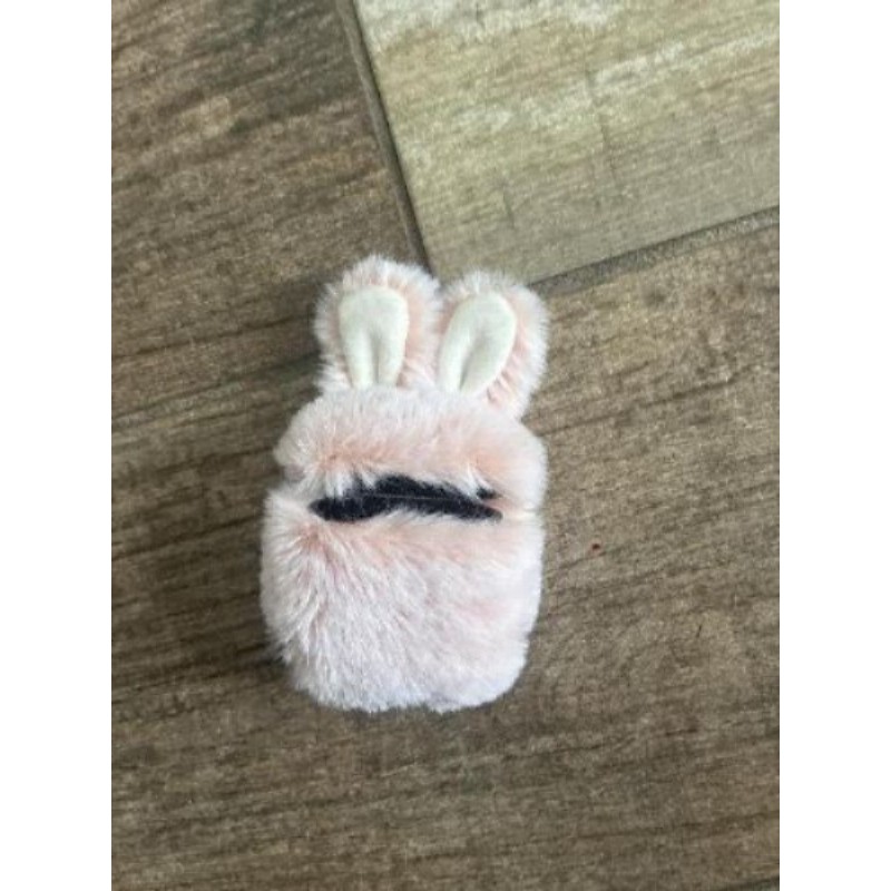 Boîte en lapin rose pour ranger ses écouteurs
