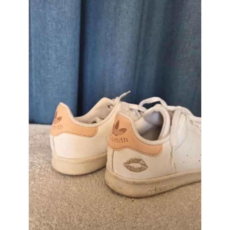 Stan Smith détail bouche taille 34