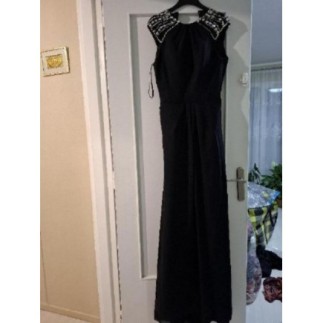 Robe de soirée noir perlée...