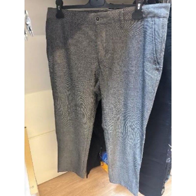 Pantalon gris chine ARMAND THIERRY taille 48 