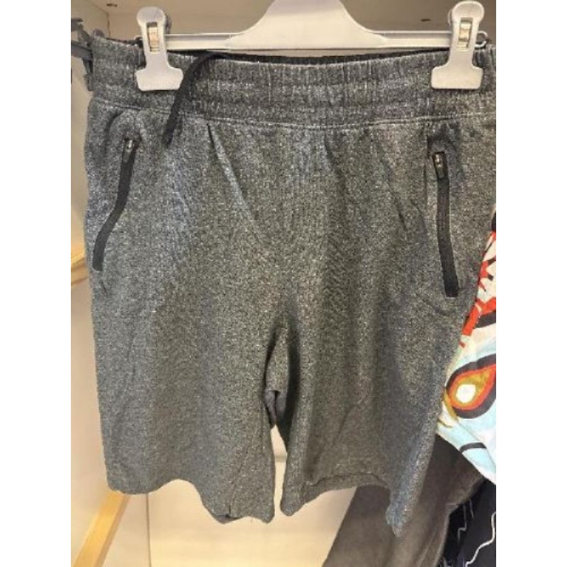 Short gris 