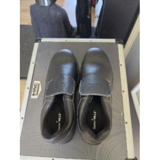 Chaussures de sécurité neuve ( coquet ) taille 45