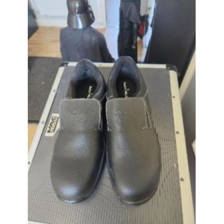Chaussures de sécurité neuve ( coquet ) taille 45
