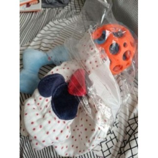Lot de doudou et jouet bébé