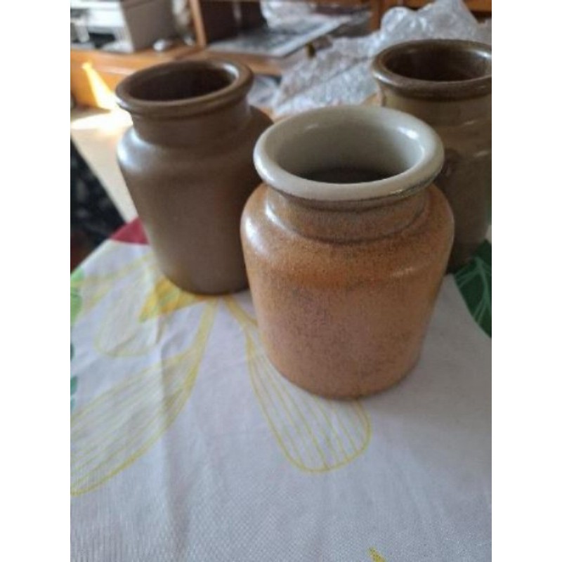 Pot en gres