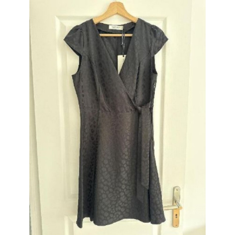 Robe NEUVE Noire NAF NAF Taille 36