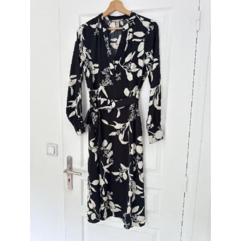 Robe Fleurie Noire et Blanche Manches Longues H&M Taille S 
